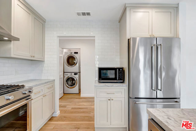 4340 W 60th Street, Los Angeles CA: https://media.crmls.org/mediaz/3fcc8b94-adbc-4055-bf7f-08c77ed8ab17.jpg