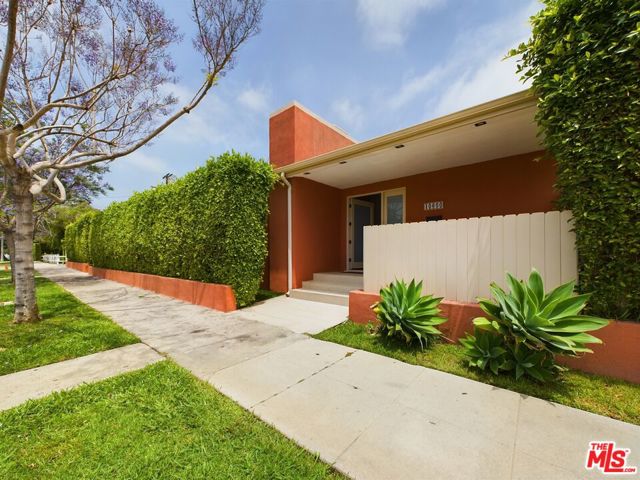 10650 Putney Road, Los Angeles, California 90064, 4 Bedrooms Bedrooms, ,3 BathroomsBathrooms,Single Family Residence,For Sale,Putney,24421207