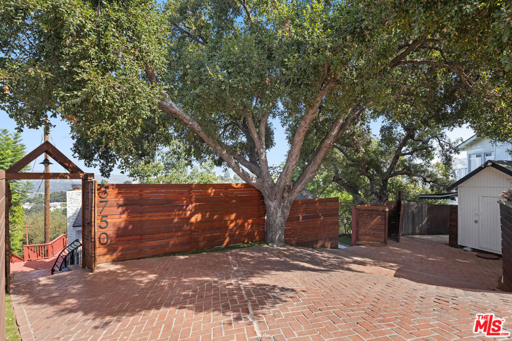 3750 Alta Mesa DriveStudio City img 1