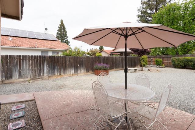 847 Amber Avenue, Clovis CA: https://media.crmls.org/mediaz/3fcdc25b-5110-4ddb-8765-6cab17c5fdd1.jpg