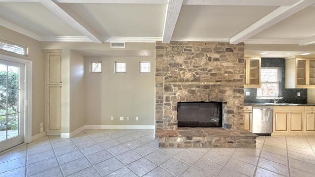 8137 Santaluz Village Grn S, San Diego CA: https://media.crmls.org/mediaz/3fcdfbb8-9664-4ba2-91e9-e805eb4280e5.jpg