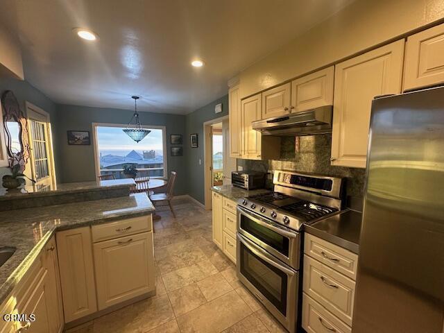 Detail Gallery Image 19 of 27 For 2295 Hillcrest Dr, Ventura,  CA 93001 - 2 Beds | 2 Baths