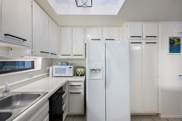 255 S Avenida Caballeros #302, Palm Springs, CA 92262