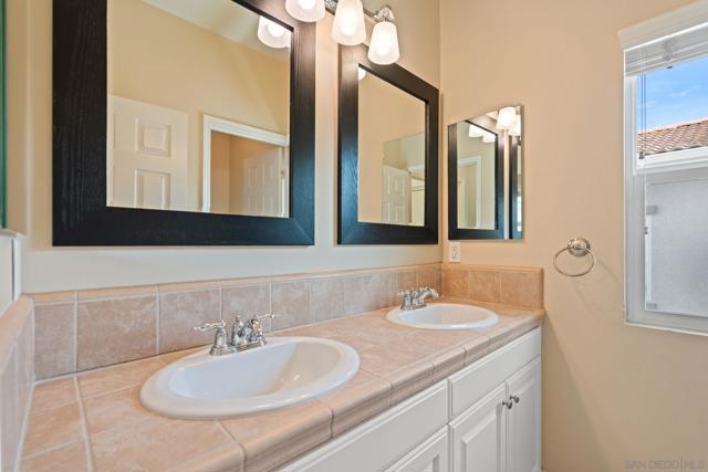 1008 Brightwood Drive., San Marcos CA: https://media.crmls.org/mediaz/3fcef453-0d8b-4001-b84e-92c12201c75e.jpg
