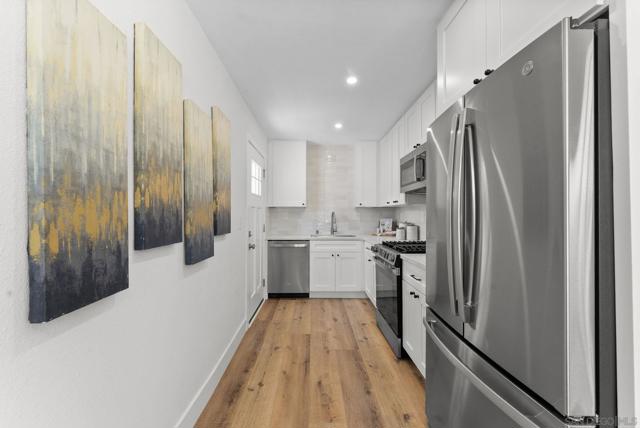 4316 Clairemont Dr, San Diego CA: https://media.crmls.org/mediaz/3fcf1aaa-ceef-475a-a6b1-bfac2ae7a02e.jpg