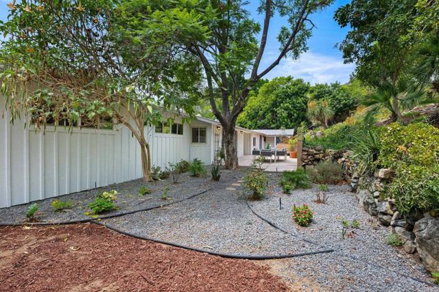 Image 17 of 24 For 4221 Vista Way