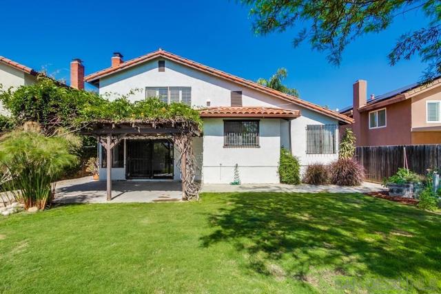 3773 Catamarca Dr, San Diego CA: https://media.crmls.org/mediaz/3fcffbb1-ccb9-4cfd-a679-d3201647720d.jpg