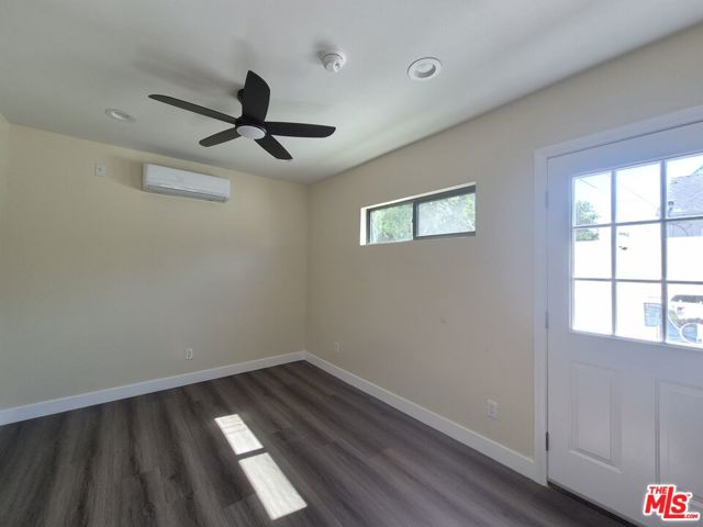 6641 Chimineas Avenue, Reseda CA: https://media.crmls.org/mediaz/3fd09c61-20b9-4e75-a310-dcd7b358d5ac.jpg