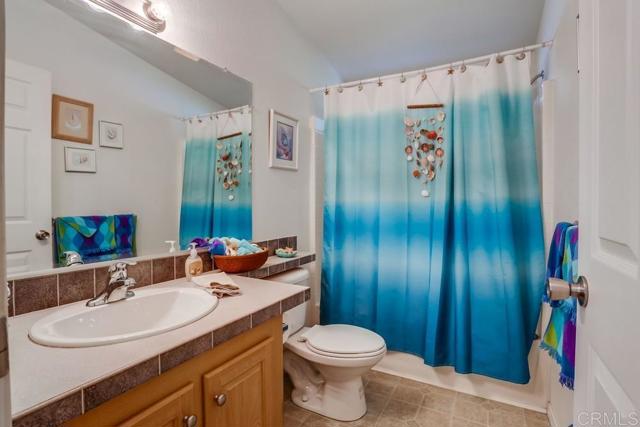 1750 W Citracado Parkway, Escondido CA: https://media.crmls.org/mediaz/3fd17448-9e8c-436f-a563-96f32059369f.jpg