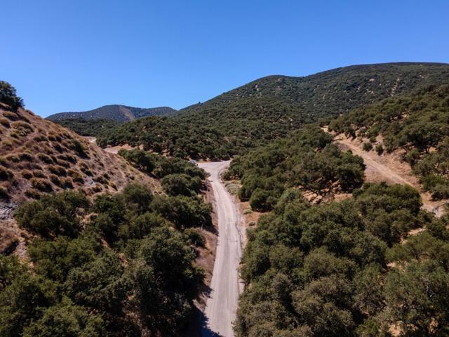 71418 Jolon Road, Bradley CA: https://media.crmls.org/mediaz/3fd21bb2-0128-4127-8833-c912e3db1a7c.jpg