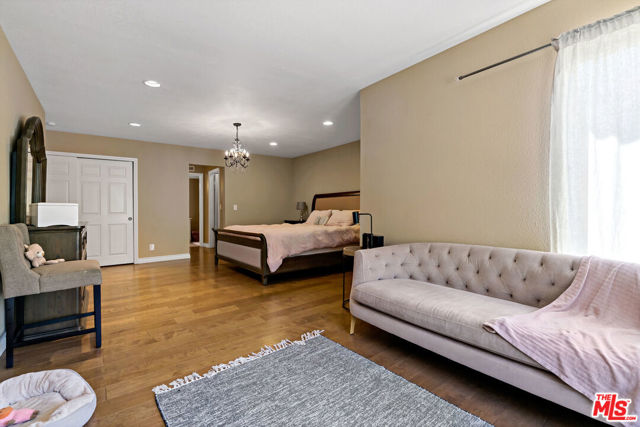 683 Triunfo Canyon Road, Westlake Village CA: https://media.crmls.org/mediaz/3fd2a4b3-17a2-49fb-abd4-b4d2a6992336.jpg