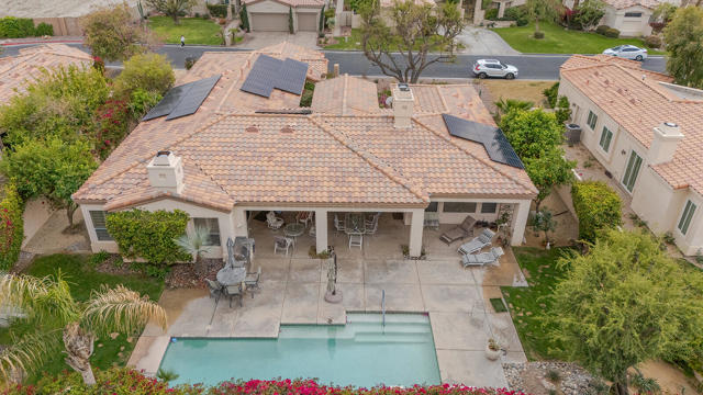 64 Laken Lane, Palm Desert CA: https://media.crmls.org/mediaz/3fd2cf8e-c94d-4346-bd00-bab681143de1.jpg