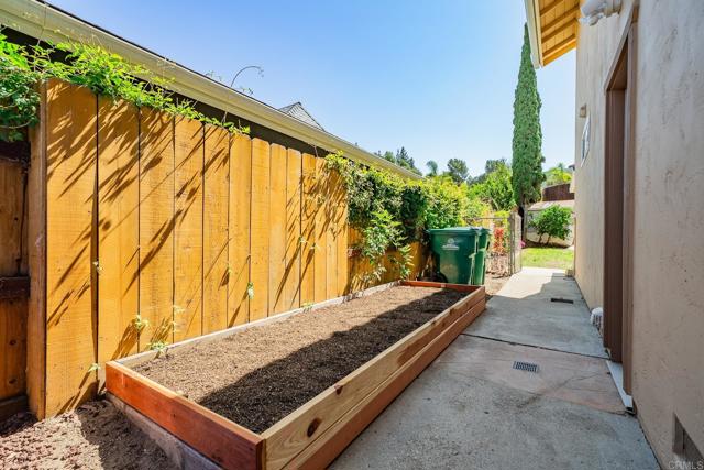 Detail Gallery Image 24 of 37 For 15020 Penasquitos Dr, Rancho Penasquitos,  CA 92129 - 3 Beds | 2/1 Baths