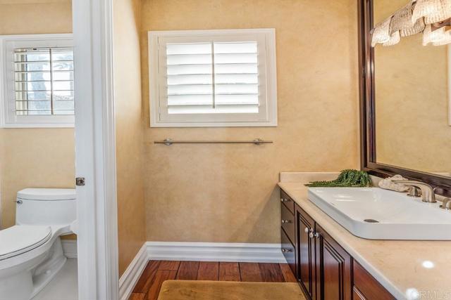 7345 Vista Rancho Ct, Rancho Santa Fe CA: https://media.crmls.org/mediaz/3fd3ff9f-fc5e-4baf-bed7-5c8eaa118206.jpg