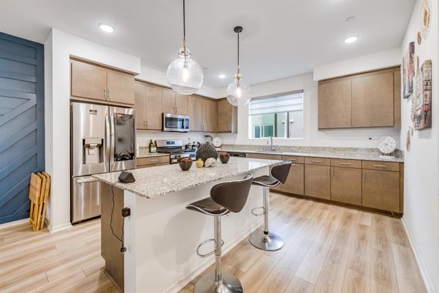 Detail Gallery Image 7 of 34 For 5261 Beachfront Cove St #174,  San Diego,  CA 92154 - 4 Beds | 3/1 Baths