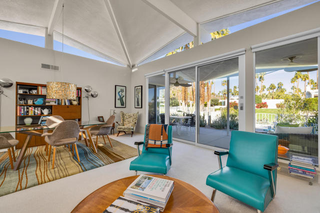246 E Avenida Granada, Palm Springs, CA 92264