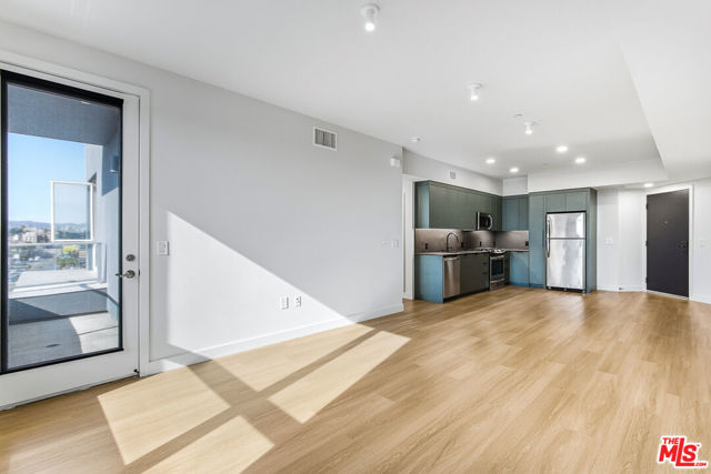 10601 Washington Boulevard, Culver City CA: https://media.crmls.org/mediaz/3fd55e3b-1f03-435e-9d2c-aba5fe7f336d.jpg