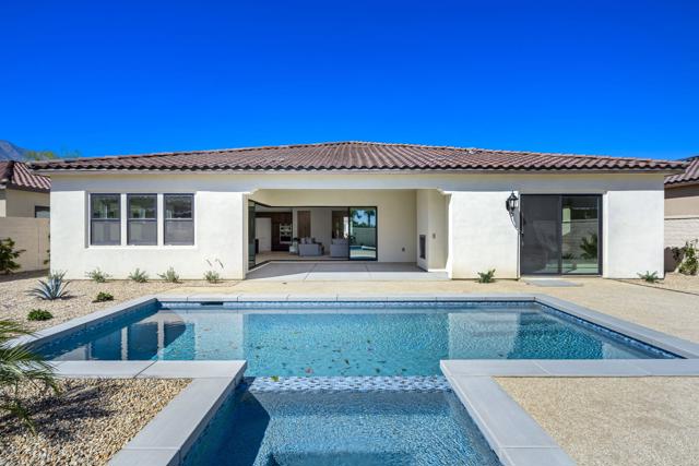 57540 Cherrywood Place, La Quinta CA: https://media.crmls.org/mediaz/3fd68251-b14a-4544-adc3-1f66049308ee.jpg