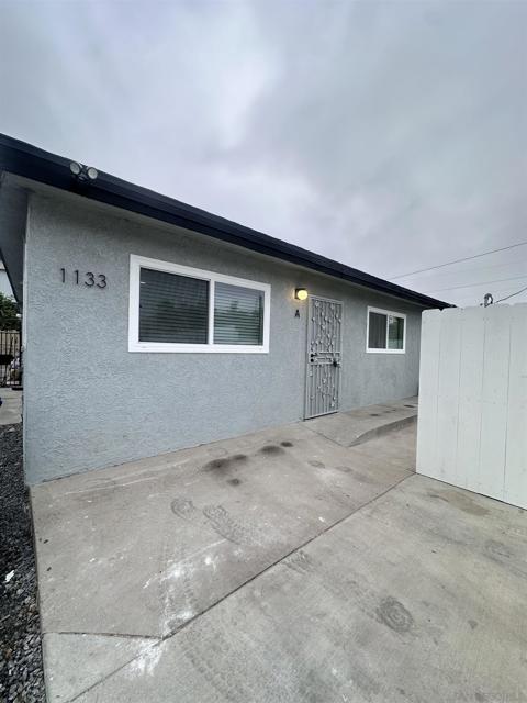 1133 Sweetwater Lane, Spring Valley CA: https://media.crmls.org/mediaz/3fd703fa-f450-4ff6-b084-f0c6787f179b.jpg