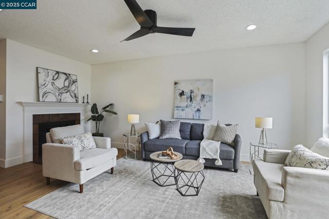 490 Mariners Island Blvd., San Mateo CA: https://media.crmls.org/mediaz/3fd7e3e0-e639-44f4-a2b5-c538657df26e.jpg