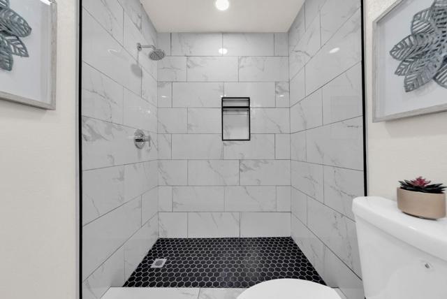 1539 E San Fernando Street, San Jose CA: https://media.crmls.org/mediaz/3fd87e1e-7284-4910-94f4-a2560b21bd19.jpg