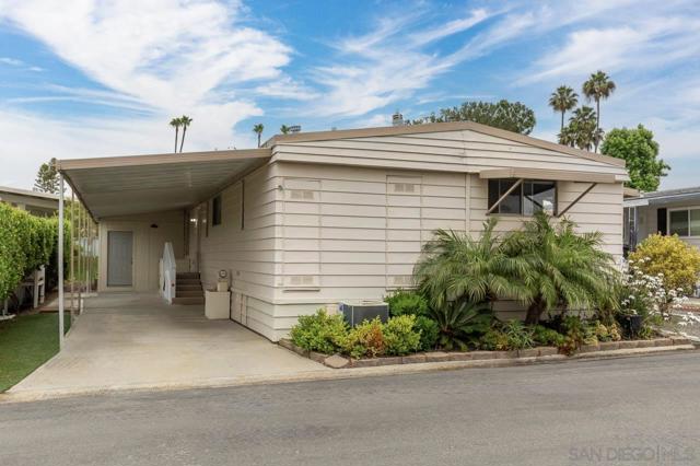 1219 E Barham Dr Spc 106, San Marcos CA: https://media.crmls.org/mediaz/3fd8b390-ff0c-4599-b791-0d47331e0669.jpg
