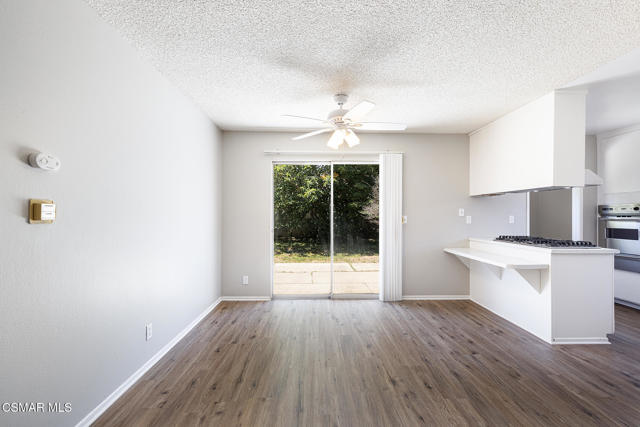 1077 Haven Avenue, Simi Valley CA: https://media.crmls.org/mediaz/3fd8cc15-4f24-4bc1-8937-6bb983ac72cd.jpg