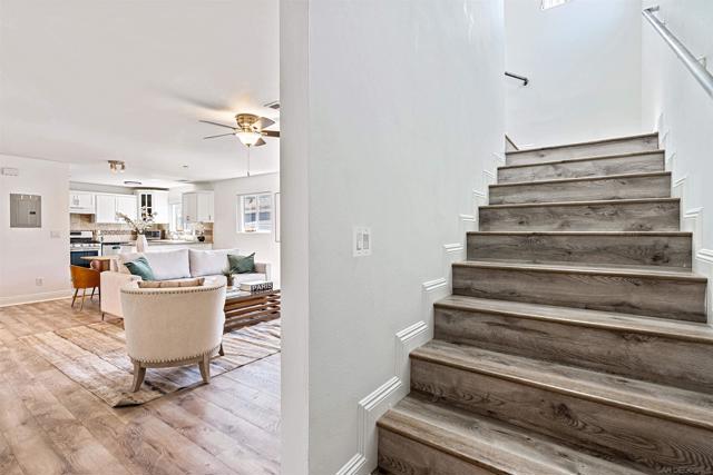 2418 W Lincoln St, Long Beach CA: https://media.crmls.org/mediaz/3fd8d4f8-5de3-4656-8001-b0cb7e520116.jpg