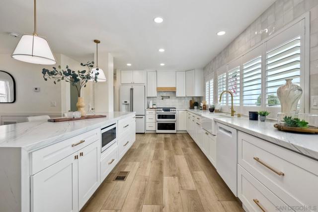 Image 6 of 43 For 3380 Trumbull St