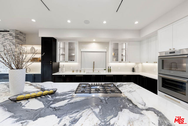 123 S Kilkea Drive, Los Angeles CA: https://media.crmls.org/mediaz/3fda3d93-1e72-4f23-a60d-d3431c59040d.jpg
