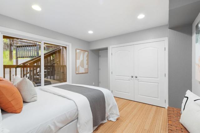 29 Kirkwood Way, San Carlos CA: https://media.crmls.org/mediaz/3fdb0ead-0212-4f77-800a-549766f00480.jpg