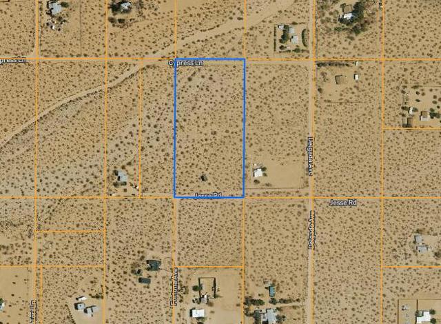 216 Jesse Road, Landers CA: https://media.crmls.org/mediaz/3fdbaa1e-ce06-4171-8c35-4f86e8500379.jpg