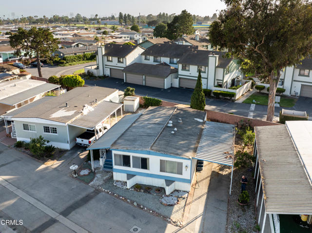 1264 Tree Lane, Oxnard CA: https://media.crmls.org/mediaz/3fdc146b-acbe-41b3-a499-036cbed4397c.jpg