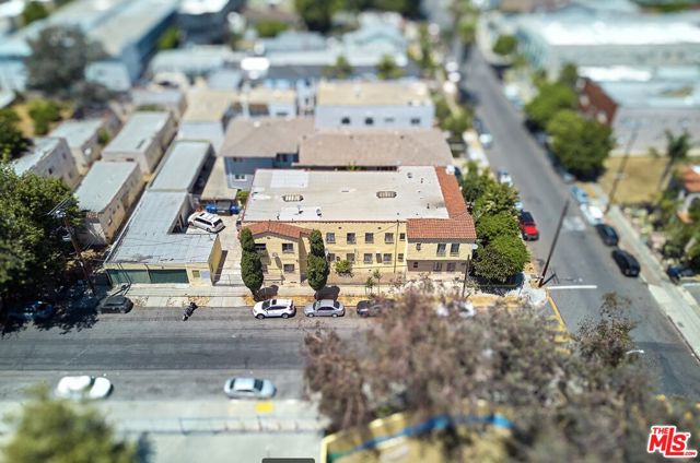 1151 N Kingsley Drive, Los Angeles CA: https://media.crmls.org/mediaz/3fdc656a-ffa3-4f40-bcdf-2094f2eeae21.jpg