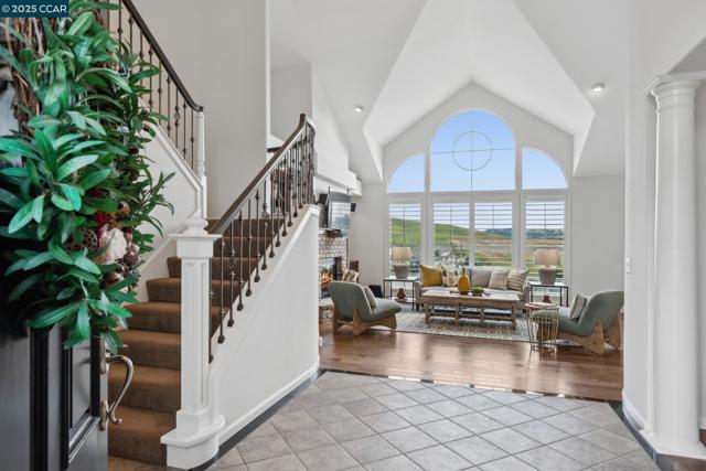 460 Silver Hollow Drive, Walnut Creek CA: https://media.crmls.org/mediaz/3fdc9f0e-4819-453b-a9fd-5d69202621a6.jpg