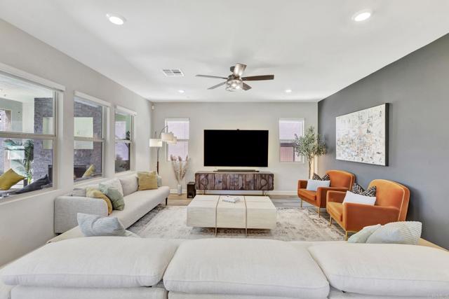 Detail Gallery Image 3 of 75 For 21678 Long Trot Dr, Escondido,  CA 92029 - 4 Beds | 3 Baths