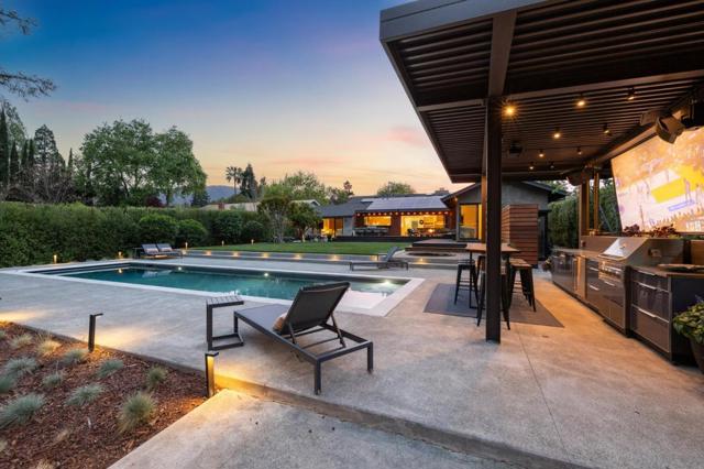 15548 Kavin Lane, Monte Sereno CA: https://media.crmls.org/mediaz/3fdcde36-4bdc-4227-848c-16db5cb17034.jpg