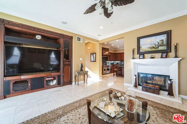 12530 Longacre Avenue, Granada Hills CA: https://media.crmls.org/mediaz/3fdd609f-d110-4783-921a-0a1bc13daf99.jpg