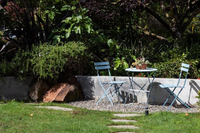 539 Bay Road, Menlo Park CA: https://media.crmls.org/mediaz/3fdd65ee-b12d-4ddb-ab50-bdb32e2abec5.jpg