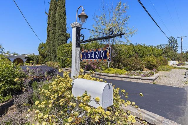 13430 Sagewood Drive, Poway CA: https://media.crmls.org/mediaz/3fdd721f-e059-4f7b-ab8f-2a4c56b10237.jpg