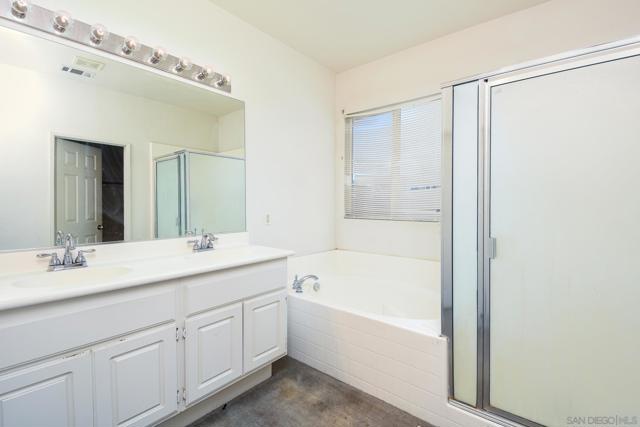 1854 Jasmine Ct, San Jacinto CA: https://media.crmls.org/mediaz/3fdee8c2-164c-456e-aa6c-07032a5ef7e9.jpg