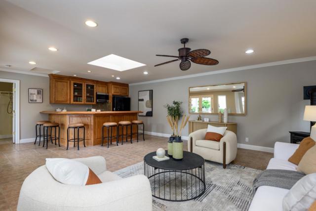 510 Oak Park Way, Redwood City CA: https://media.crmls.org/mediaz/3fdf3645-9f8f-416a-b9fa-b6eb8f8dd56e.jpg