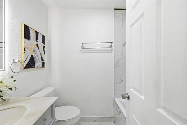 32915 Lake Erie Street, Fremont CA: https://media.crmls.org/mediaz/3fdf5f1a-02de-4f61-801d-d47cf4c0c488.jpg