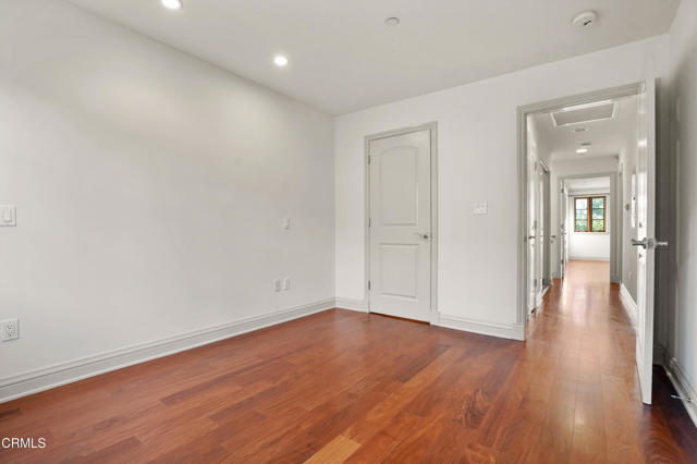 Detail Gallery Image 20 of 51 For 985 N Michillinda Ave #207,  Pasadena,  CA 91107 - 3 Beds | 5 Baths