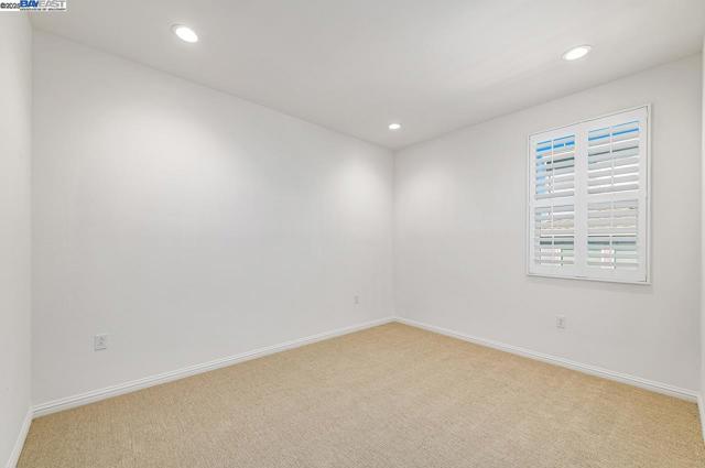4338 Healdsburg Way, Dublin CA: https://media.crmls.org/mediaz/3fe0276a-fd78-49bf-ba9c-cba864cdaf56.jpg