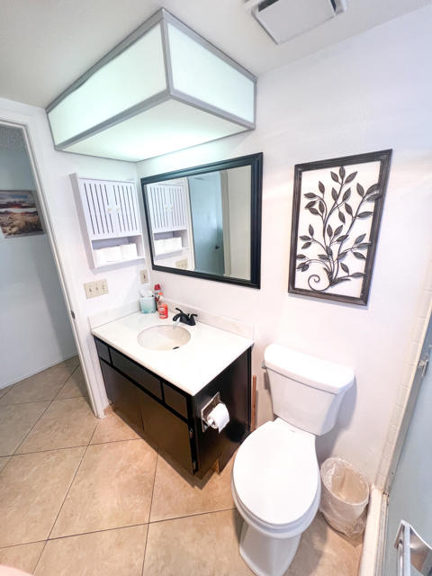 40513 Bay Hill Way, Palm Desert CA: https://media.crmls.org/mediaz/3fe07016-5456-4b03-8b68-8cfa13fc821c.jpg