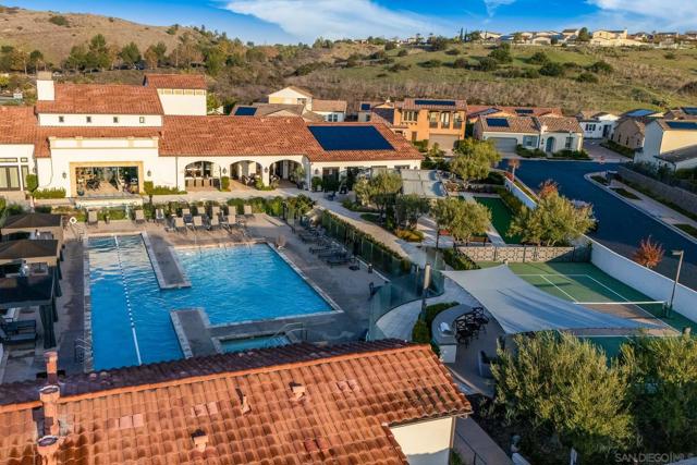 8112 Auberge Cir, San Diego CA: https://media.crmls.org/mediaz/3fe087d9-2d39-474b-ad86-80cd372a57fb.jpg