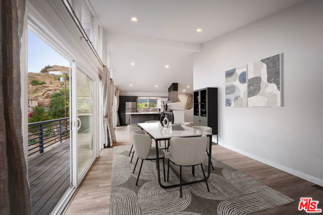 8657 Valley Flores Drive, West Hills CA: https://media.crmls.org/mediaz/3fe18bc0-7e14-441f-a985-8bbc51e243e8.jpg
