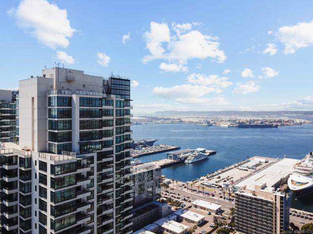 1205 Pacific Hwy, San Diego CA: https://media.crmls.org/mediaz/3fe21a7b-c509-4c88-9f5f-c1d6b015616e.jpg