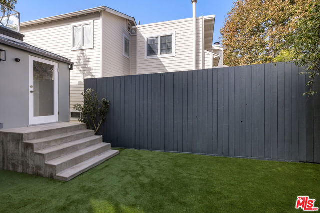 Drew Fenton | 257 Entrada Drive Santa Monica CA | MLS: 7501252 Drew Fenton | 257 Entrada Drive Santa Monica CA | MLS: 7501252